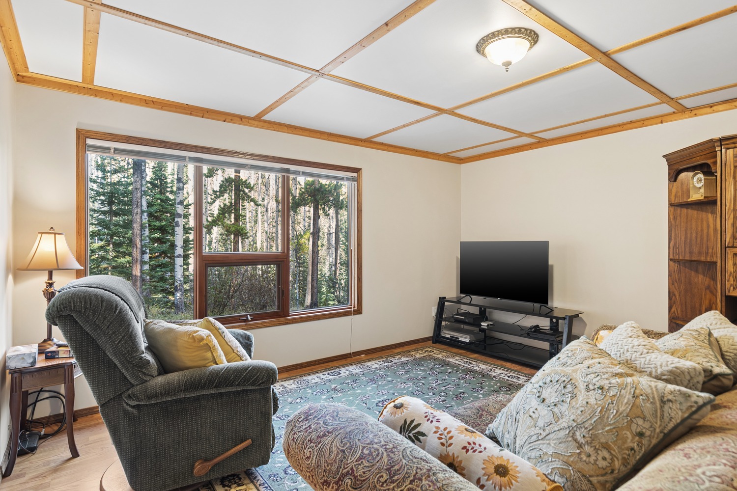 Photo of 79 Meadow View Road Bragg Creek
